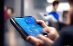 科技站长：技术评论深洞察，决策新境界